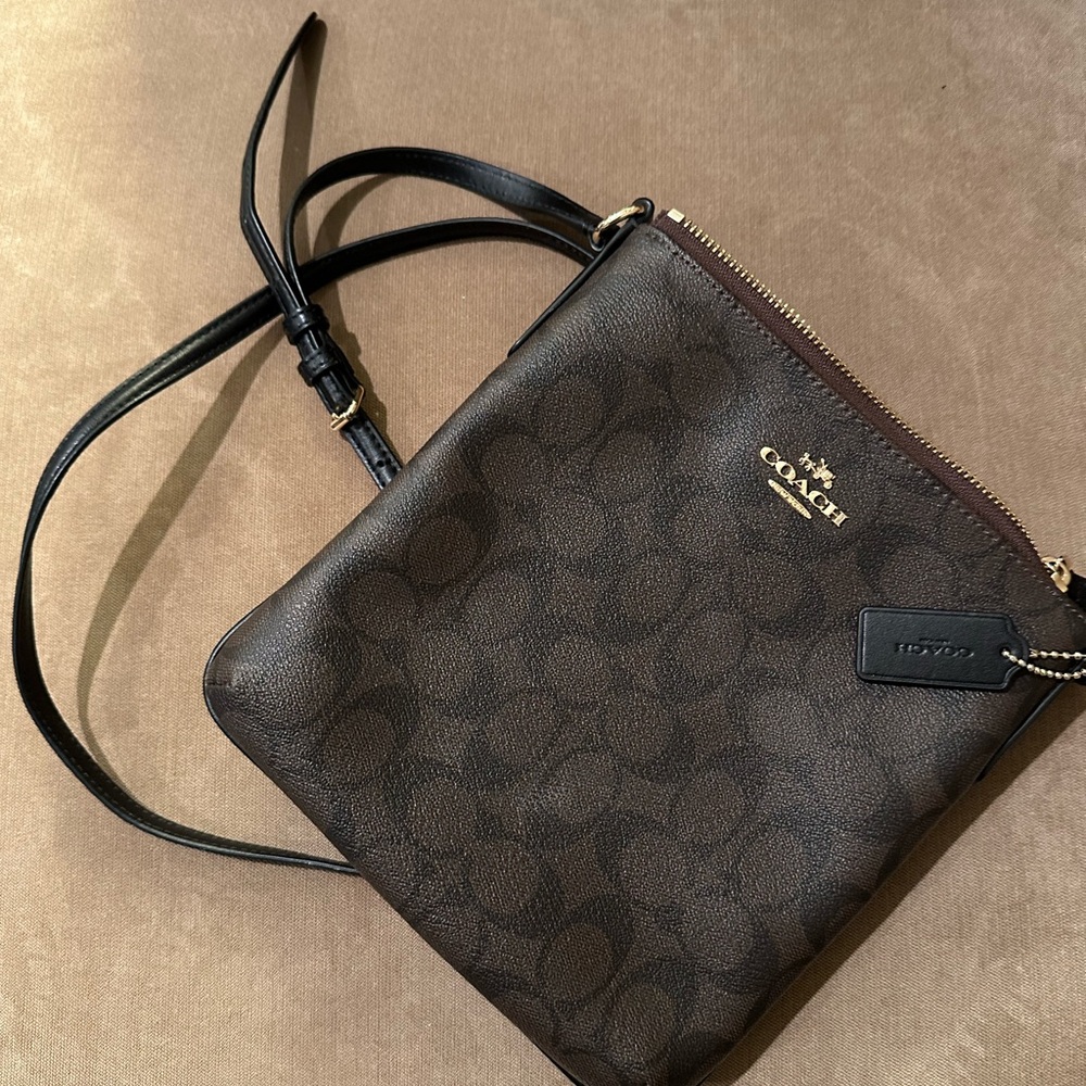 Coach crossbody bag in excellent condition